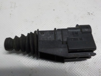 Saab 900 датчик капот фото №1