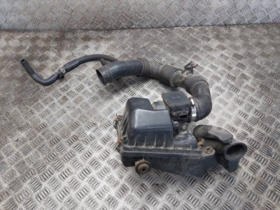 Корпус фільтра витратомір труба mazda demio i 1.5 b 99-02 e5t52171 фото №1