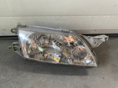 Mazda оригинальный номер лампа перед правая mazda premacy 2001-2005 lift fl фото №1