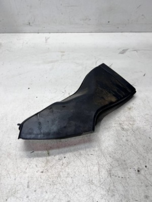 Впуск повітрозабірник повітря audi a4 b6 8e0129618g фото №1