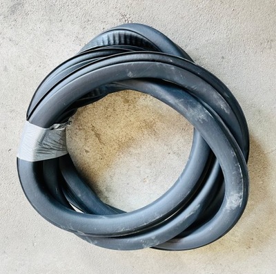 Jeep renegade 15r. прокладка кузовная дверь задняя левая фото №1