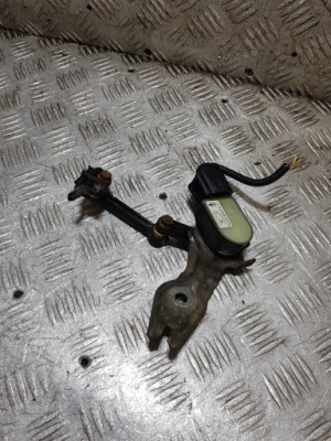 Датчик вирівнювання ксенонових перед audi q7 лівий 7l0616213d 4e0907503c фото №1