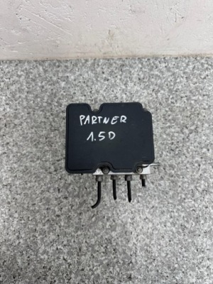 Насос гальмівна abs combo e iv berlingo partner iv 9845052680 фото №1