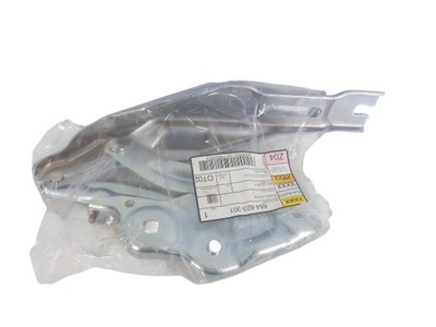Петля капот лівий skoda scala kamiq 654823301 оригінальний номер фото №1