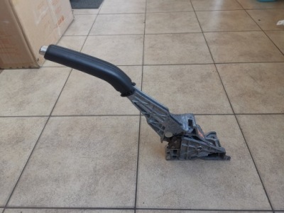 Volvo v40 cross важіль гальма ручного чохол фото №1