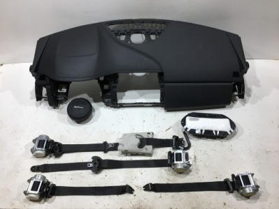 Jaguar e-pace подушка безпеки панель приладів панель  подушки безпеки ремені фото №1