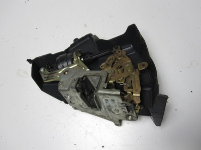 Замок двері задній правий mercedes c-klasa w202 95r фото №1