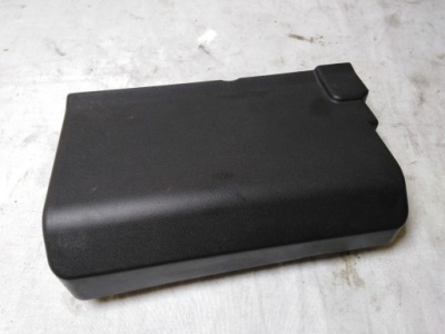 Volvo v40 ii lift 18r захист кришка акумулятор 31328974 фото №1