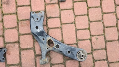 Важіль перед правий lexus nx фото №1