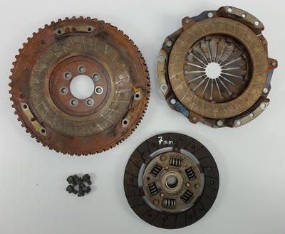 Сцепление полный dacia sandero i 1.4 mpi фото №1