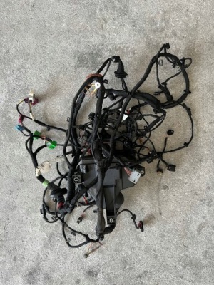 Mercedes g w463/4 g63 amg электропроводка отсек двигателя фото №1