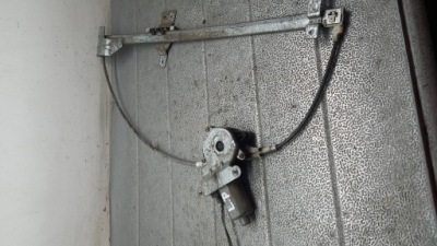 Подъемник левый перед mercedes benz vito w638 98r 2.3d фото №1