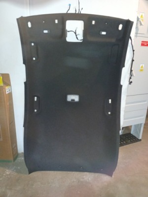 Kia carens iv потолок стеклянный крыша панорама фото №1