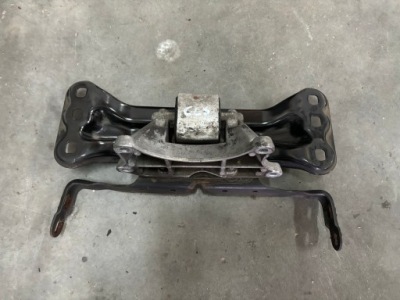 Кронштейн підпора коробки передач mercedes cls w219 фото №1