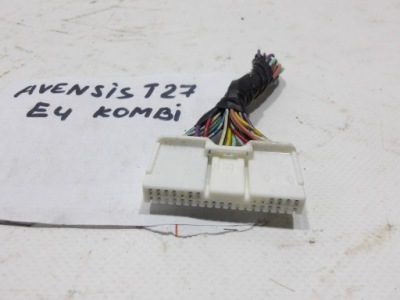 Штекер колодка модуля блок керування лампа toyota avensis t27 фото №1