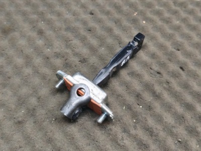 79480-3u000 обмежувач двері ліва задній kia sportage фото №1