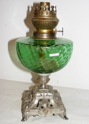 ładna stara lampa naftowa J06080