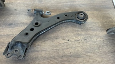 Lexus nx350h nx 350 рычаг передний правый rok 2022-2024 фото №1