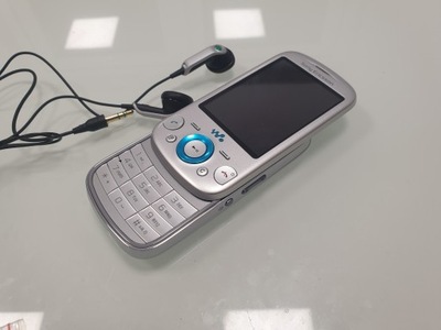 ORYG TELEFON SŁUCHAWKI SONY ERICSSON W20i ZYLO