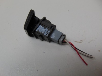 Вимикач світла аварійних toyota yaris ii рестайлінг  європа фото №1