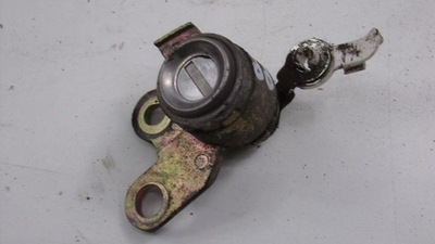 Toyota yaris i p1 вкладка замка фото №1