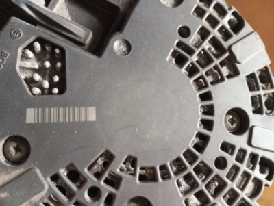 Генератор volvo xc70 cross country 30659431 2.5l бензиновый 154kw 2005 фото №1