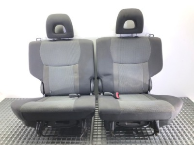 Заднє сидіння drugi ряд toyota rav 4 ii хетчбек 00-05 сидіння середня фото №1