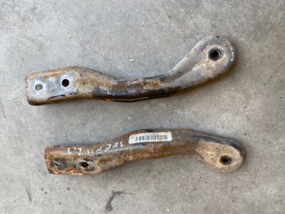 Балка кронштейн кронштейн jeep cherokee kl 68156457ac фото №1