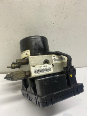 Насос abs ford explorer ii 4.0 f87a2c219ab фото №1