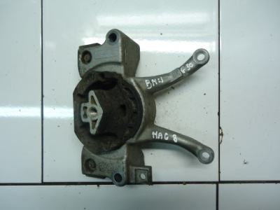 Bmw g3 2.0 кронштейн подушка коробки 6862577 фото №1