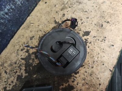 Audi a1 8x модуль блок управления насоса топлива фото №1