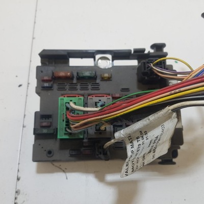 Коробка запобіжників модуль bsm peugeot 307 9650663980 фото №1