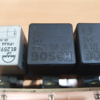 Bosch реле abs 0332209206 фото №1
