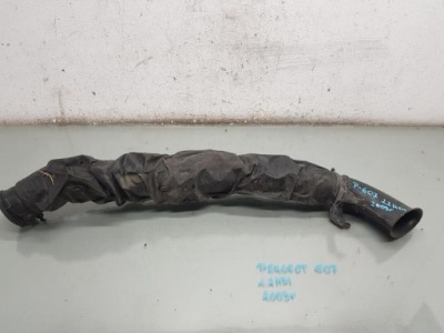 Труба повітрозабірник повітря peugeot 607 2.2 hdi фото №1