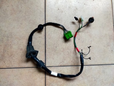 Volvo v40 електропроводка дзеркало 8 трубопровід фото №1