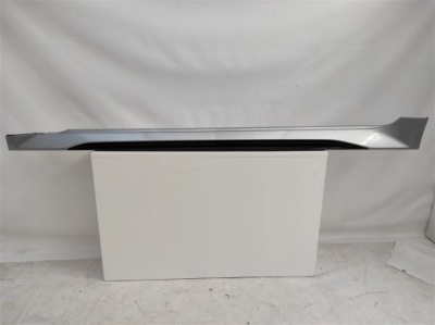 Молдинг порог левая audi rs6 c8 4k po 2018 фото №1