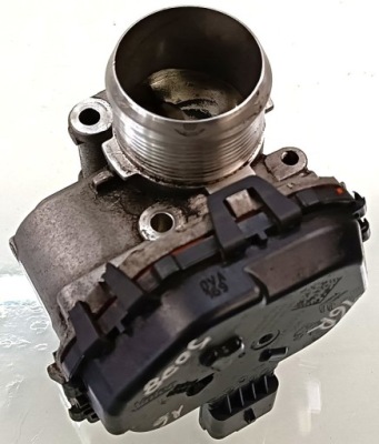 Peugeot 5008 рестайлінг  16 r 1.6 hdi дросельна заслінка фото №1