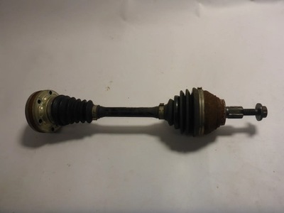 Привідний вал półośka ліва audi q3 8u 2011- 1.4 tfsi фото №1