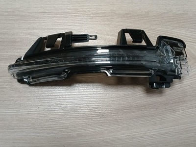 Polestar 2 поворотник led правого дзеркало оригінальний номер фото №1