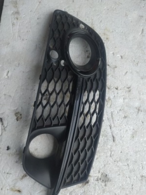 Audi q5 рестайлінг  решітка права 8r0807682q фото №1