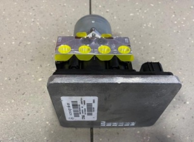 Насос abs mercedes e-klasa w213 a2134315901 фото №1