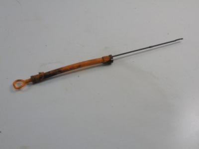 Volkswagen golf 4 mk4 iv щуп масла направляющая 2,0b apk 06b115611c фото №1