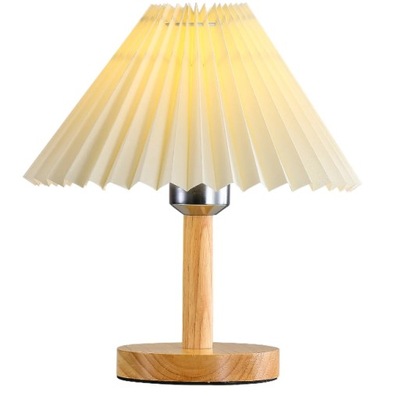 Plisowana drewniana lampa stołowa E14