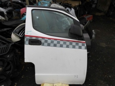 Двері праве перед передні nissan nv200 дзеркало фото №1