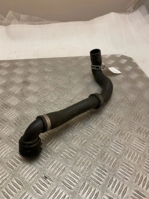 Volvo xc90 2017 шланг / wąż радіатора фото №1