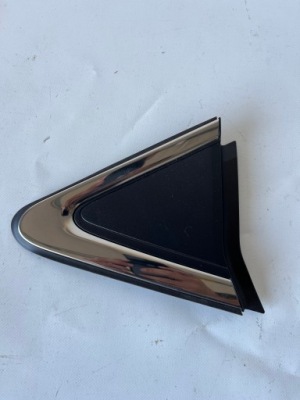 Mitsubishi eclipse cross заглушка ліва трикутник крила хром задня oryg фото №1