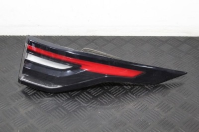 Лампа правий задня discovery v 5 l462 hy32-13404-af фото №1