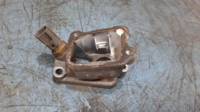 Корпус термостата volvo s60 v70 ii xc70 2.4b фото №1