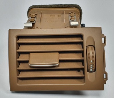 Решётка обдув левая mercedes w204 a2048300754 фото №1