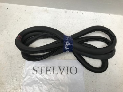 Alfa romeo stelvio прокладка двері задня ліва кузовна oryg демонтаж фото №1